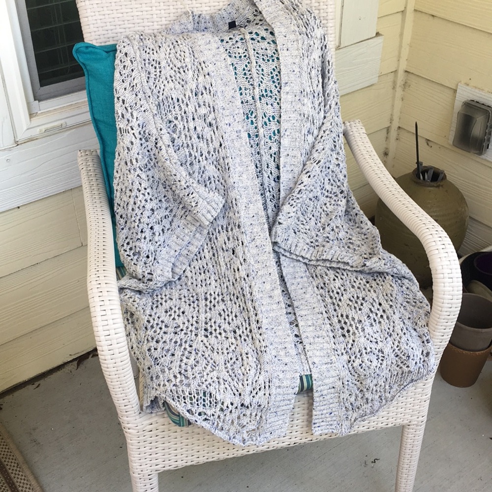 American Eagle worm thrown 🧣plus size